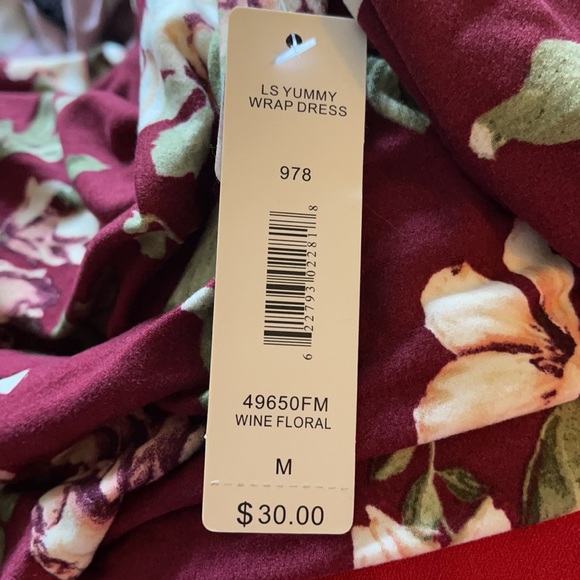 Justify dress size medium new with tags burgundy - Picture 7 of 7